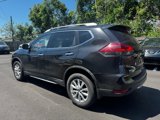 Used 2018 Nissan Rogue SV image 4