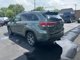 Used 2017 Toyota Highlander XLE image 5