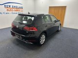 Used 2018 Volkswagen Golf SE image 4
