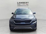 Used 2022 Kia Seltos EX image 2