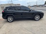 Used 2019 Jeep Cherokee Latitude w/ Popular Appearance Group image 4