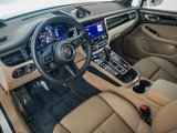 Certified 2025 Porsche Macan image 4