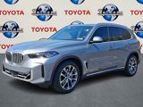 Used 2025 BMW X5 xDrive50e image 3