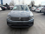Used 2022 Volkswagen Tiguan SE image 2