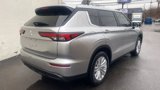 Used 2022 Mitsubishi Outlander ES image 5