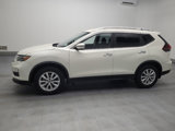 Used 2020 Nissan Rogue SV image 2