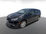 Used 2024 Chrysler Pacifica Touring-L image 3