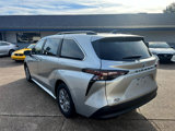 Used 2024 Toyota Sienna XLE w/ XLE Plus Package image 4