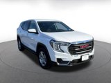 Used 2024 GMC Terrain SLE image 3