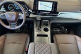 Used 2023 Toyota Sienna Platinum image 5