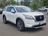 New 2025 Nissan Pathfinder SL w/ SL Premium Package image 3