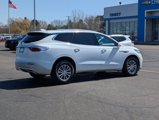 Used 2023 Buick Enclave Essence image 4