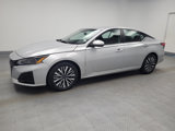 Used 2023 Nissan Altima 2.5 SV image 2