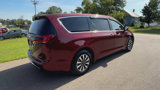 Used 2023 Chrysler Pacifica Touring-L image 5