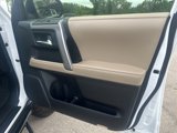 Used 2017 Toyota 4Runner SR5 Premium image 6