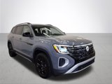 New 2025 Volkswagen Atlas Peak Edition SE image 5