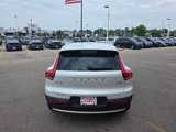 Used 2024 Volvo XC40 B5 Plus image 4