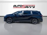 Used 2024 Toyota Sienna XLE Woodland Edition image 4