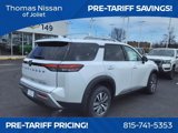 New 2025 Nissan Pathfinder SL image 3