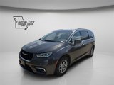 Used 2022 Chrysler Pacifica Touring-L image 3