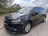 Used 2023 Chrysler Pacifica Touring-L image 3