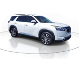 New 2025 Nissan Pathfinder Platinum image 2