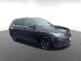 Used 2024 Volkswagen Tiguan SE image 2