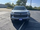 Used 2026 Chevrolet Traverse LT image 2