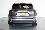 Used 2021 Toyota Highlander LE image 6