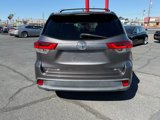 Used 2017 Toyota Highlander XLE image 4