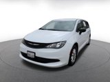 Used 2024 Chrysler Voyager LX image 5