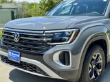 New 2025 Volkswagen Atlas Peak Edition SE image 5