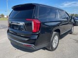 Used 2023 GMC Yukon XL SLT w/ SLT Luxury Package image 5