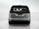 Used 2023 Chrysler Pacifica Limited image 4