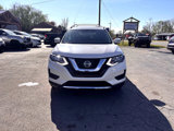 Used 2020 Nissan Rogue SV image 2