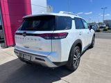 New 2025 Nissan Pathfinder Platinum image 6