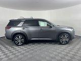 New 2025 Nissan Pathfinder Platinum image 3
