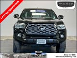 Used 2022 Toyota Tacoma TRD Off-Road image 2