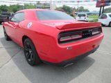 Used 2022 Dodge Challenger SXT image 3
