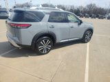 New 2025 Nissan Pathfinder Platinum image 5