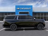 New 2025 Chevrolet Suburban Premier image 5