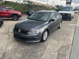 Used 2016 Volkswagen Jetta SE image 2