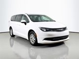 Used 2023 Chrysler Voyager LX image 3
