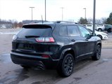 Used 2019 Jeep Cherokee High Altitude image 3