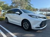 Used 2021 Toyota Sienna XLE image 3