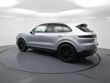 Used 2025 Porsche Cayenne image 3
