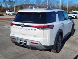 New 2025 Nissan Pathfinder SL w/ SL Premium Package image 2