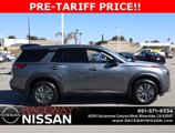 New 2025 Nissan Pathfinder S image 3