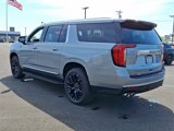 Used 2024 GMC Yukon XL Denali w/ Advanced Technology Package image 4