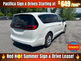 New 2025 Chrysler Pacifica Select image 4